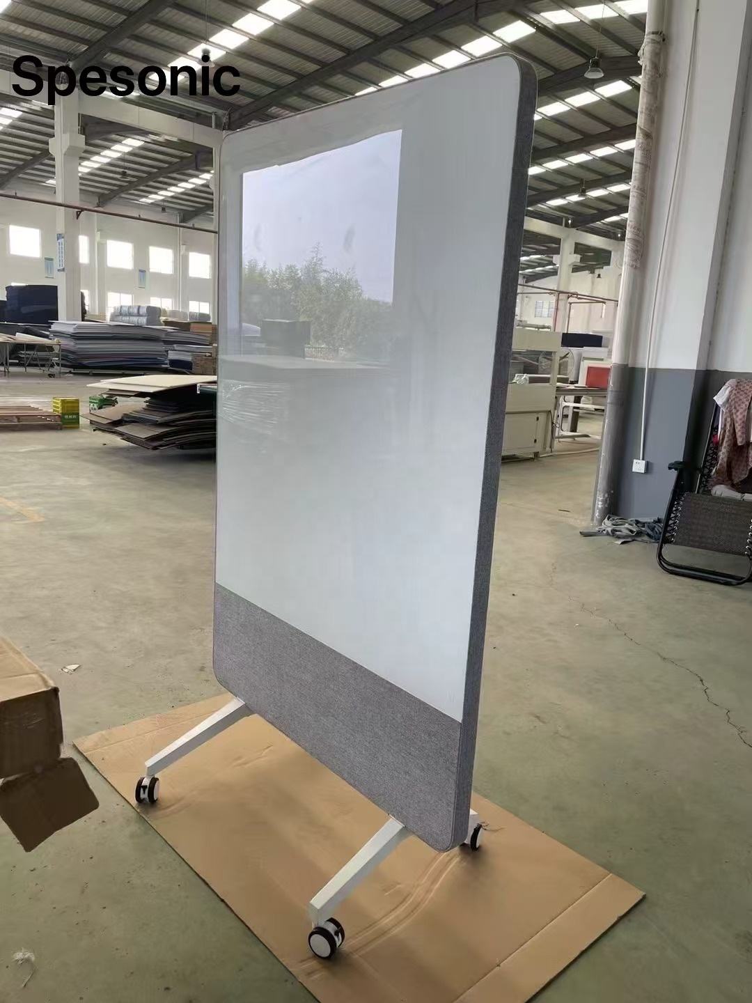 Moderne witte akoestische schrijfbord geluiddichte polyester vezelpanelen voor thuiskantoor scheidingsglasmateriaal
